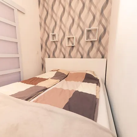 Apartment Danube Dwelling Rozsa 99 *