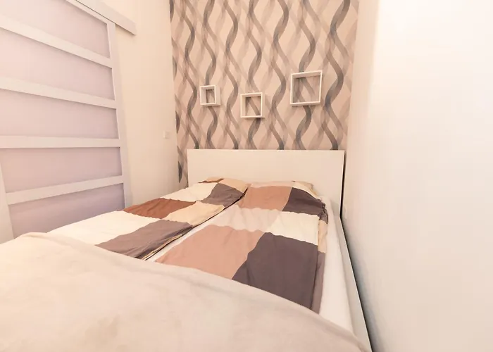 Apartamento Danube Dwelling Rozsa 99 *